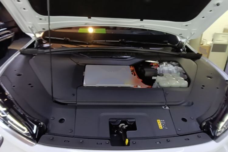 Used Nio EC6 2020 615 km Performance Edition Engine Bay