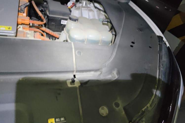 Used Nio EC6 2020 615 km Performance Edition Engine Bay Left