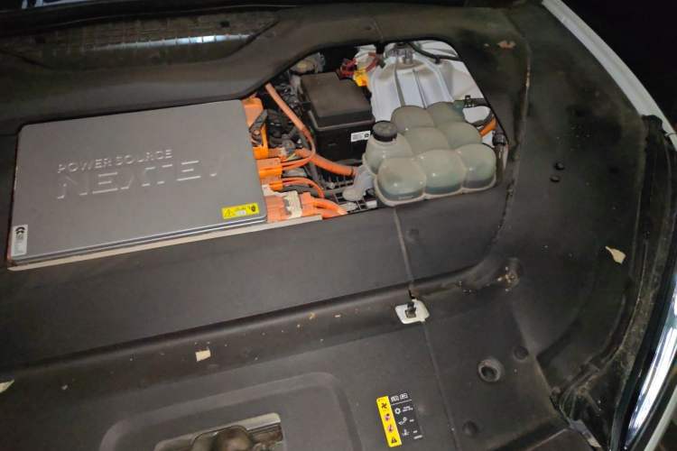 Used Nio EC6 2020 605 km Sport Edition Engine Bay Left