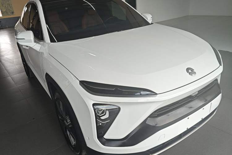 Used Nio EC6 2020 615 km Performance Edition Front Right 45 Deg