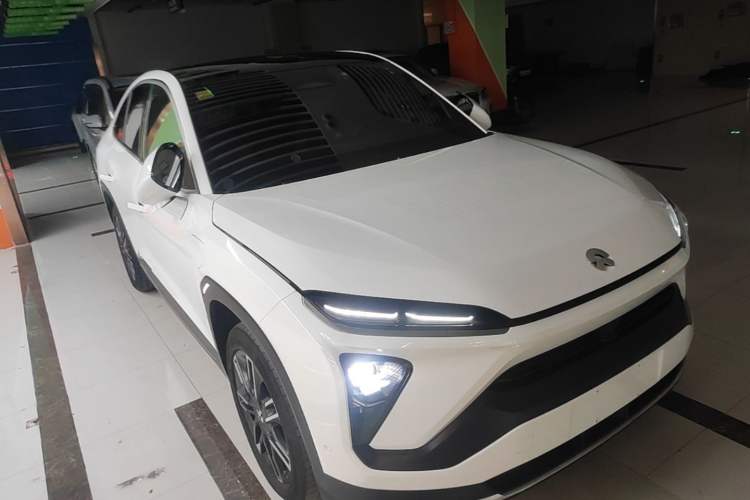 Used Nio EC6 2020 440 km Performance Version Front Right 45 Deg