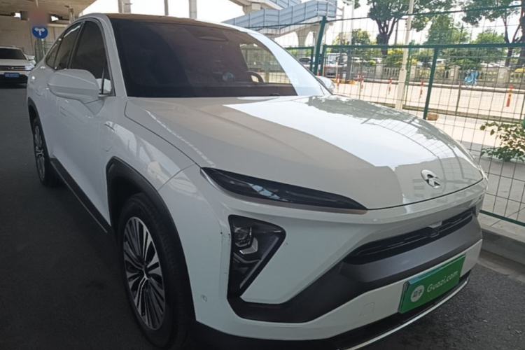 Used Nio EC6 2020 605 km Sport Edition Front Right 45 Deg