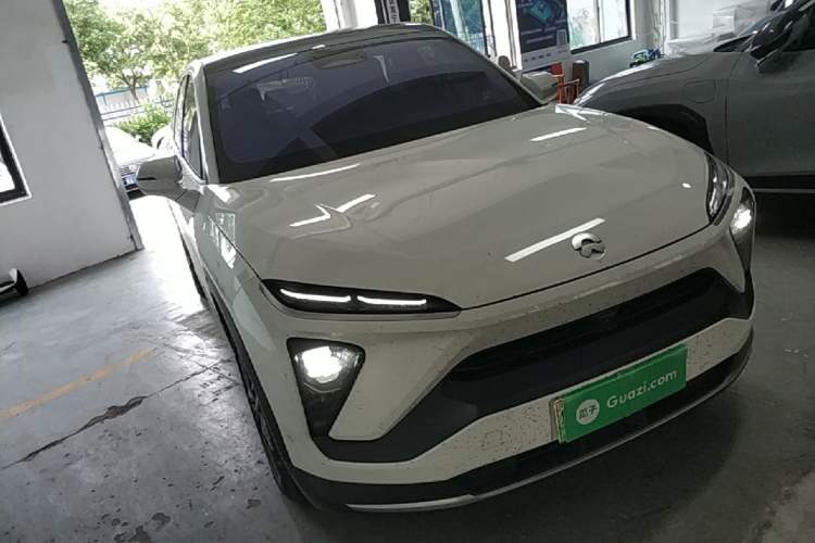 Used Nio EC6 2020 430 km Sport Version Front Right 45 Deg
