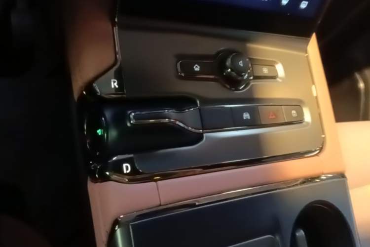 Used Nio EC6 2020 615 km Performance Edition Gear Lever