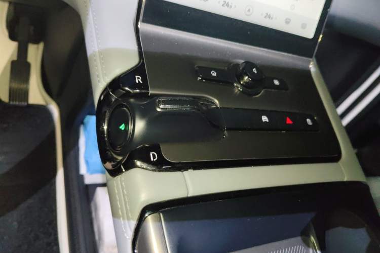 Used Nio EC6 2020 615 km Performance Edition Gear Lever