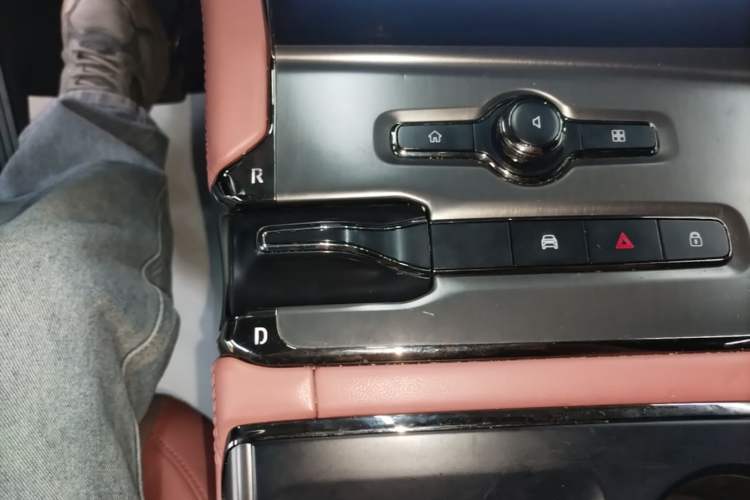Used Nio EC6 2020 430 km Sport Version Gear Lever