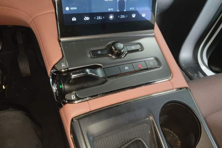 Used Nio EC6 2020 430 km Sport Version Gear Lever