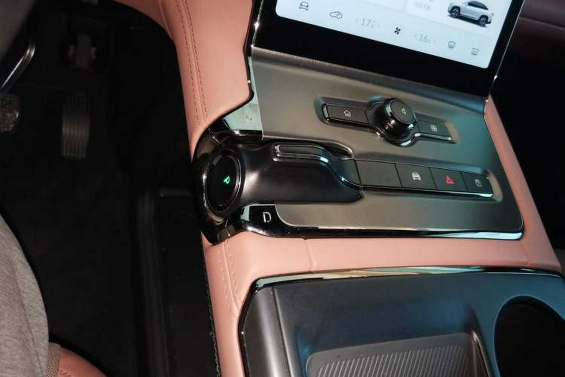 Used Nio EC6 2020 605 km Sport Edition Gear Lever