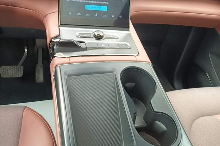 Used Nio EC6 2020 430 km Sport Version Gear Lever