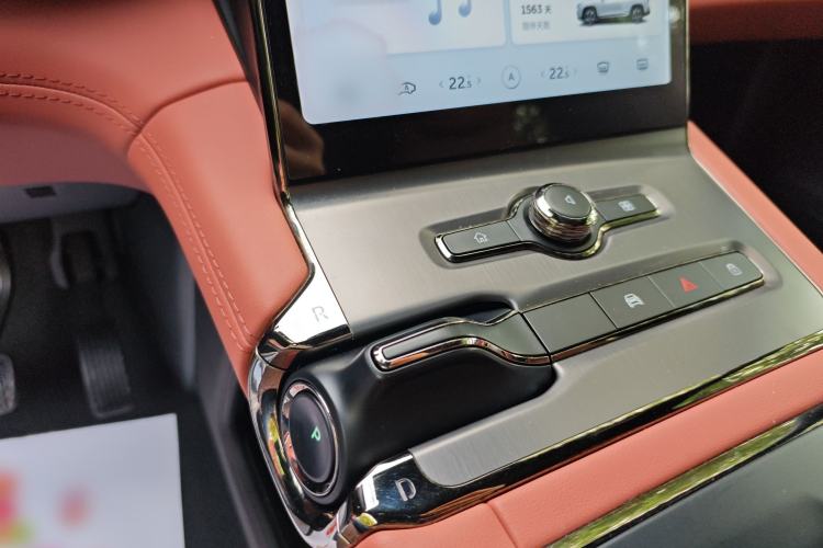 Used Nio EC6 2020 605 km Sport Edition Gear Lever