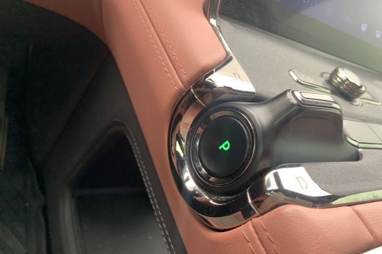 Used Nio EC6 2020 605 km Sport Edition Gear Lever