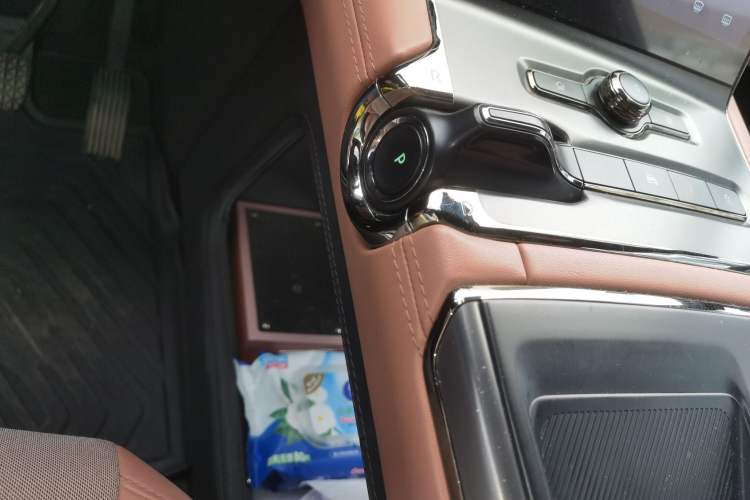 Used Nio EC6 2020 605 km Sport Edition Gear Lever