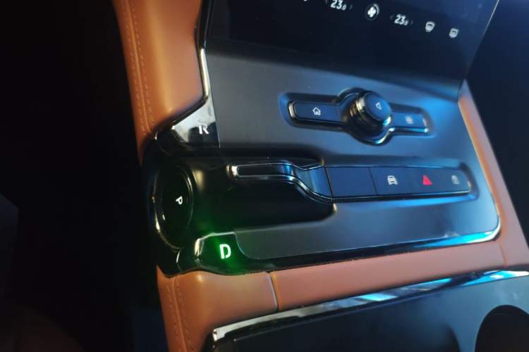 Used Nio EC6 2020 605 km Sport Edition Gear Lever