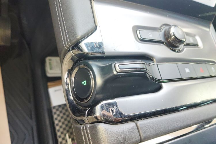 Used Nio EC6 2020 605 km Sport Edition Gear Lever