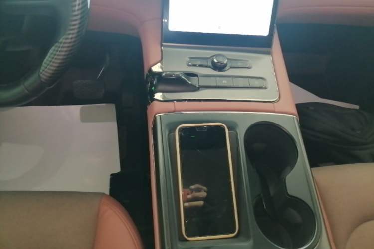 Used Nio EC6 2020 465 km Sport Edition Gear Lever