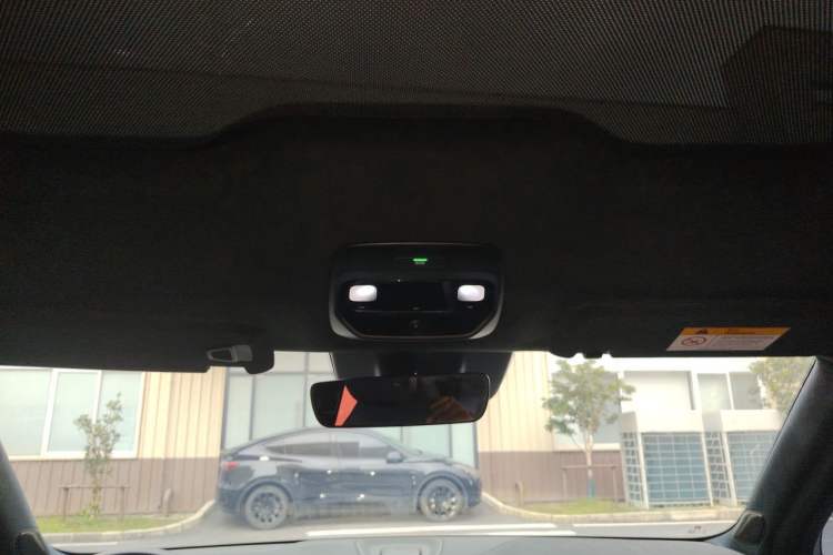 Used Nio EC6 2020 605 km Sport Edition Headliner