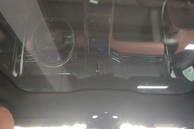 Used Nio EC6 2020 430 km Sport Version Headliner