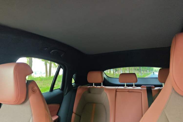 Used Nio EC6 2020 605 km Sport Edition Headliner