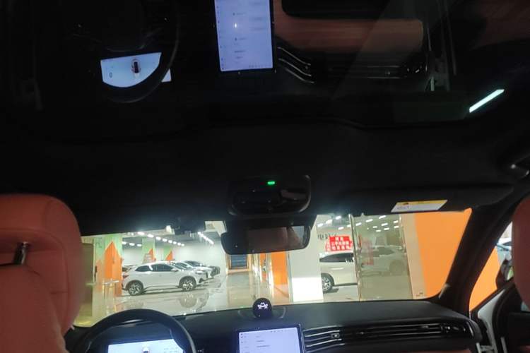 Used Nio EC6 2020 440 km Performance Version Headliner