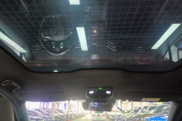 Used Nio EC6 2020 465 km Sport Edition Headliner