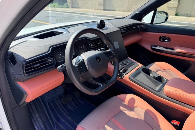 Used Nio EC6 2020 605 km Sport Edition Interior 10