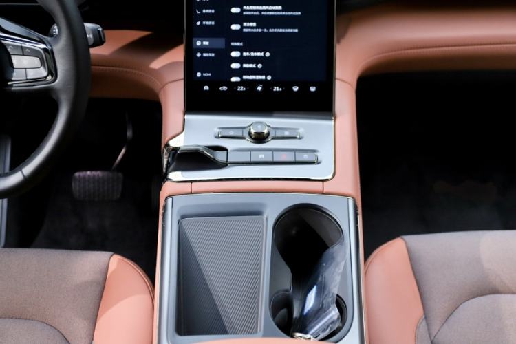 Used Nio EC6 2020 615 km Performance Edition Interior 5