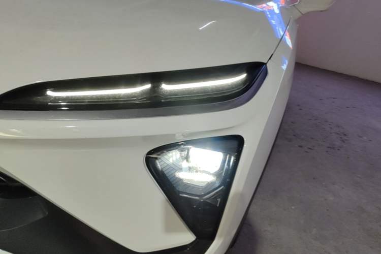 Used Nio EC6 2020 465 km Sport Edition Left Front Headlight