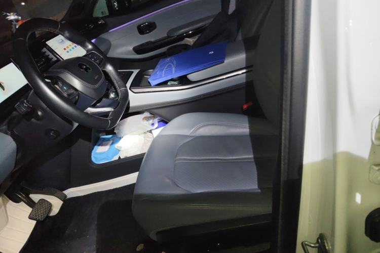Used Nio EC6 2020 615 km Performance Edition Left Front Seat