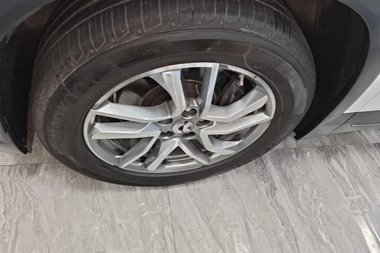 Used Nio EC6 2020 430 km Sport Version Left Front Wheel Hub