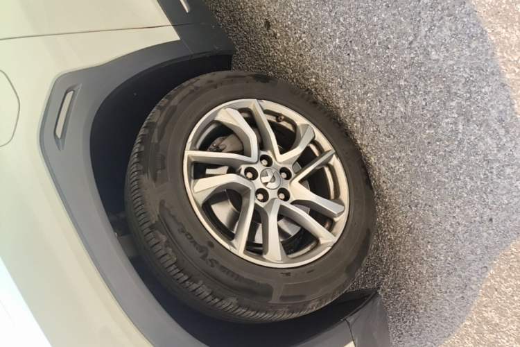 Used Nio EC6 2020 465 km Sport Edition Left Front Wheel Hub