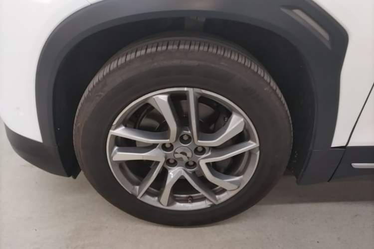 Used Nio EC6 2020 430 km Sport Version Left Front Wheel Hub