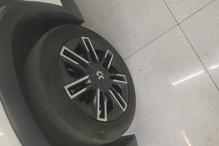 Used Nio EC6 2020 430 km Sport Version Left Front Wheel Hub
