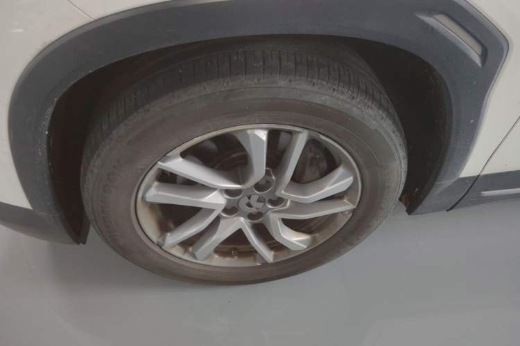 Used Nio EC6 2020 430 km Sport Version Left Front Wheel Hub