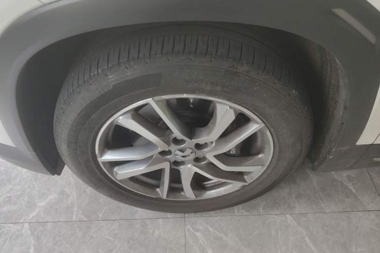 Used Nio EC6 2020 430 km Sport Version Left Front Wheel Hub
