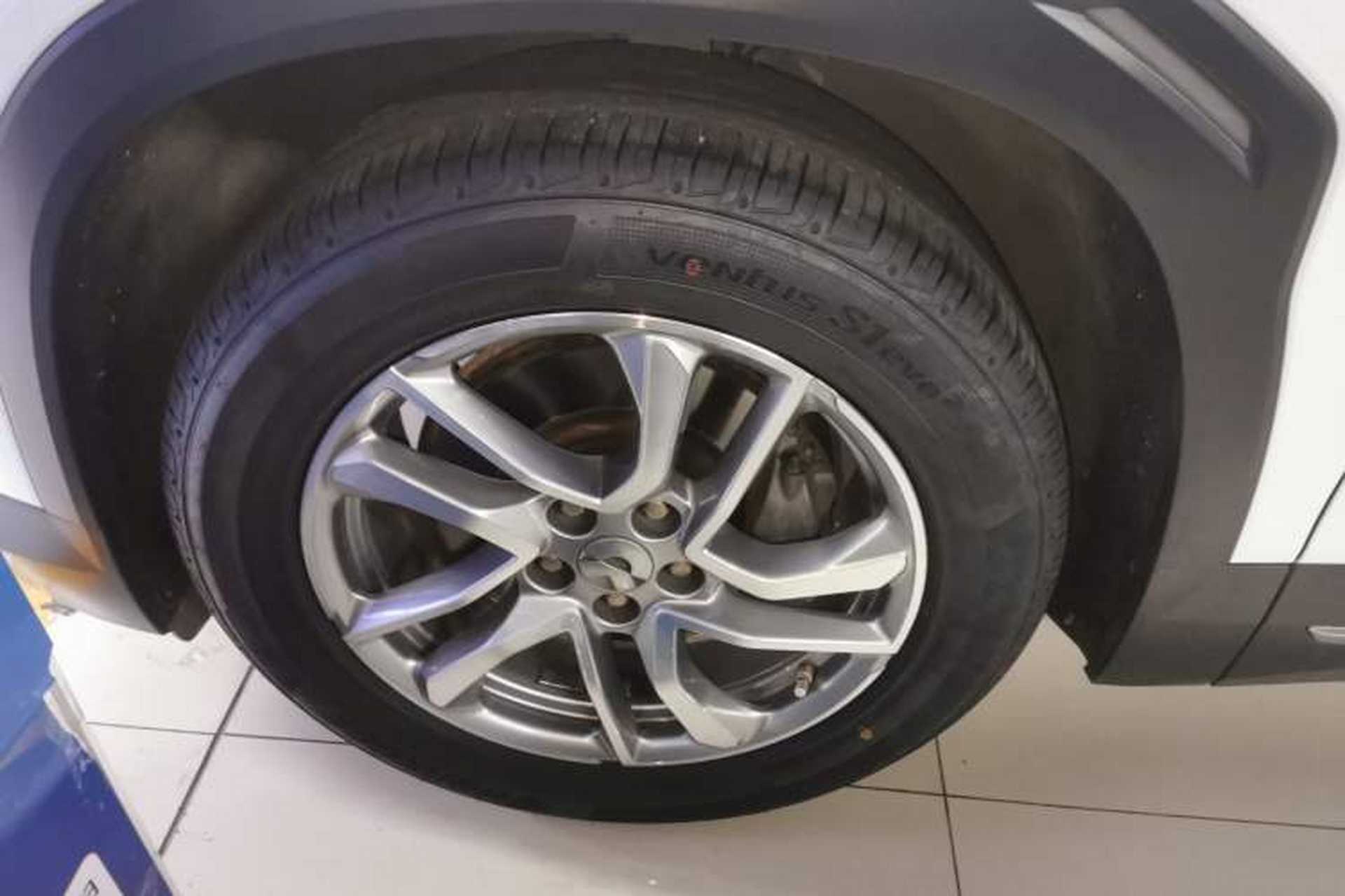 Used Nio EC6 2020 465 km Sport Edition Left Front Wheel Hub
