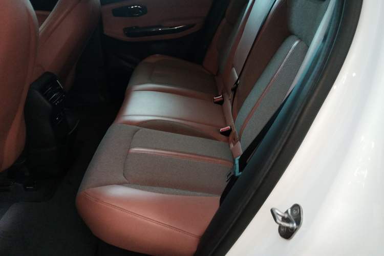 Used Nio EC6 2020 605 km Sport Edition Left Rear Seat