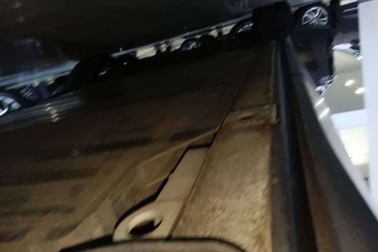 Used Nio EC6 2020 465 km Sport Edition Left Side Sill