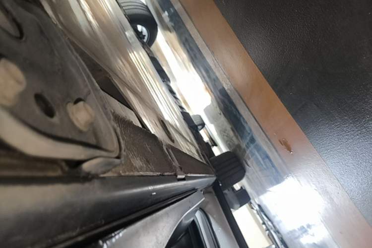 Used Nio EC6 2020 465 km Sport Edition Left Side Sill