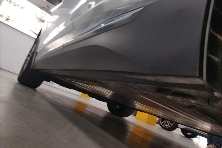 Used Nio EC6 2020 430 km Sport Version Left Side Sill