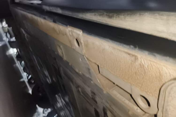 Used Nio EC6 2020 605 km Sport Edition Left Side Sill