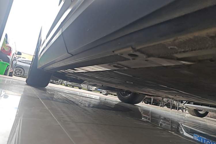 Used Nio EC6 2020 605 km Sport Edition Left Side Sill