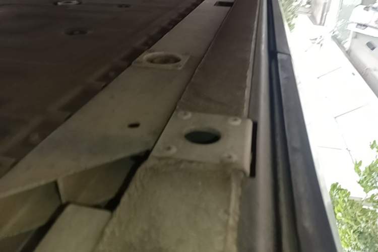Used Nio EC6 2020 605 km Sport Edition Left Side Sill