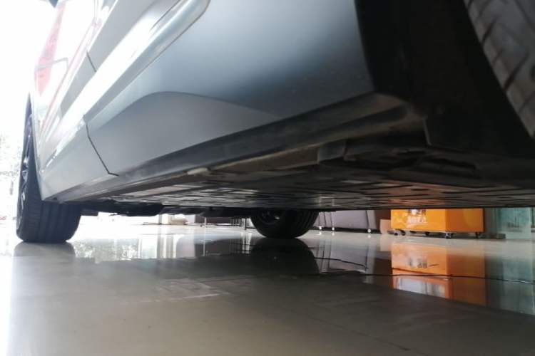 Used Nio EC6 2020 465 km Sport Edition Left Side Sill