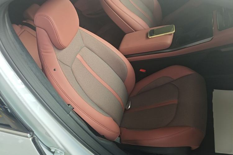 Used Nio EC6 2020 615 km Performance Edition Right Front Seat
