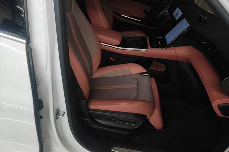 Used Nio EC6 2020 440 km Performance Version Right Front Seat