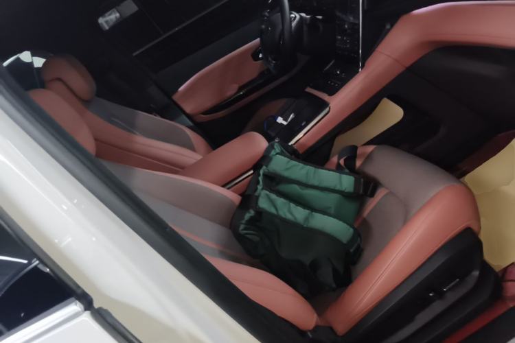 Used Nio EC6 2020 605 km Sport Edition Right Front Seat