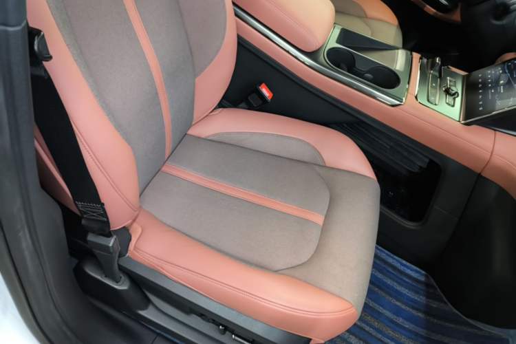 Used Nio EC6 2020 605 km Sport Edition Right Front Seat