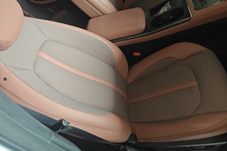 Used Nio EC6 2020 605 km Sport Edition Right Front Seat
