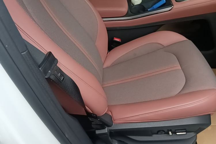 Used Nio EC6 2020 605 km Sport Edition Right Front Seat