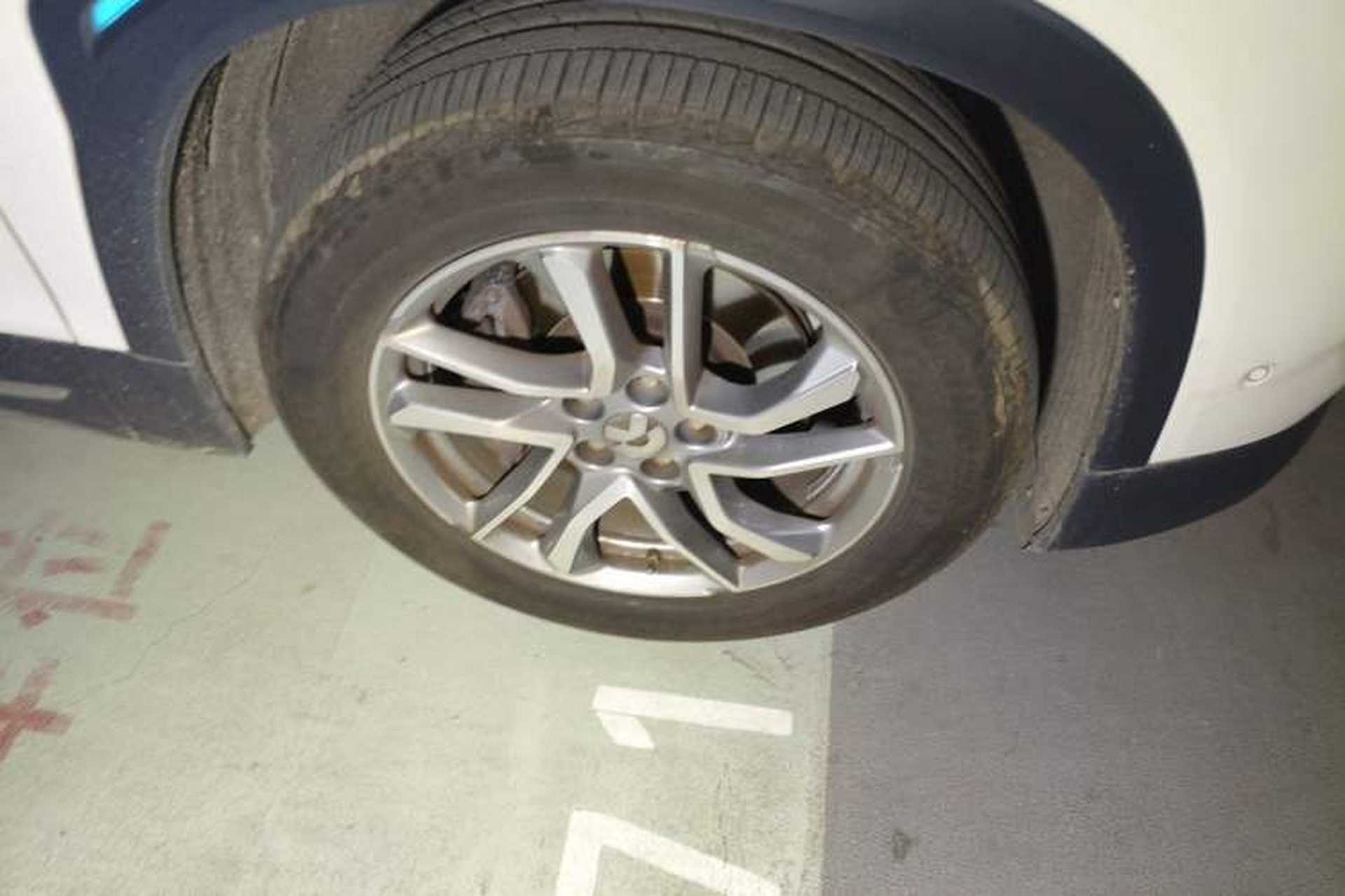 Used Nio EC6 2020 430 km Sport Version Right Front Wheel Hub